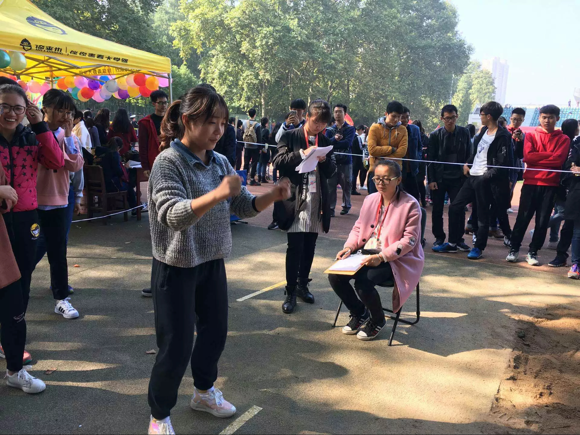 银娱GEG优越会本科生在立定跳远